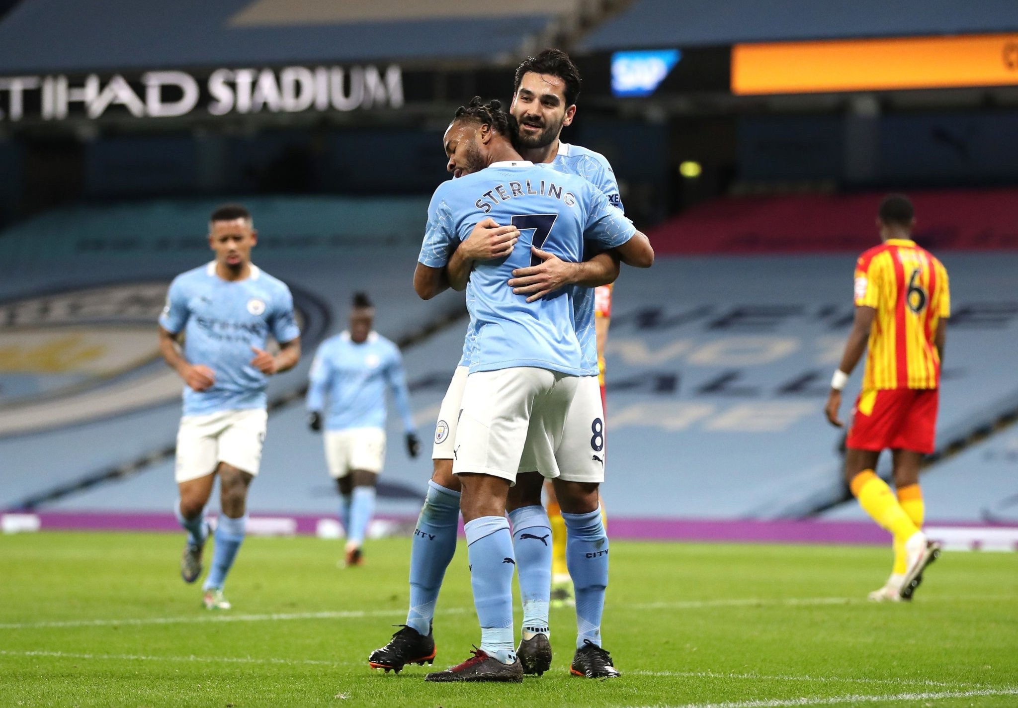 通过开拓俄 通过开拓俄